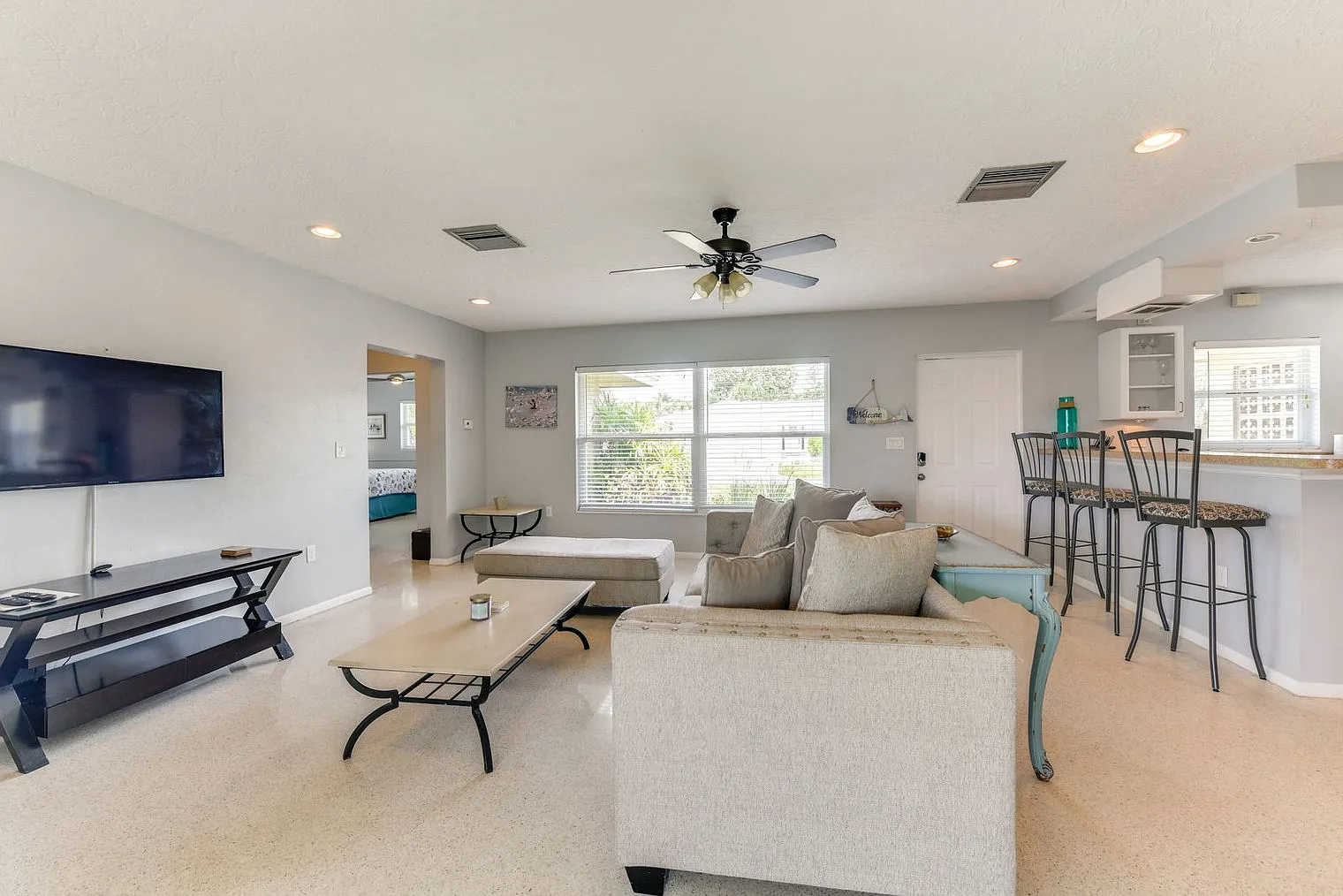 2 bed, 2.0 bath, 1377 sqft, $2,969 — Photo 4