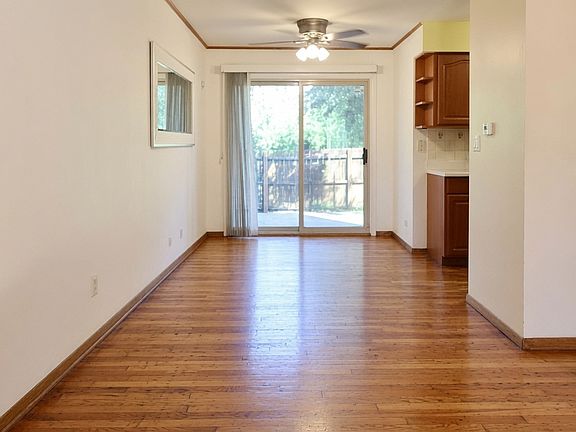 5th image of 2061 Essex Ct