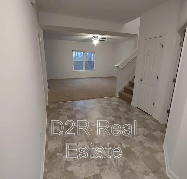 1199 Saticoy Ct — Photo 3