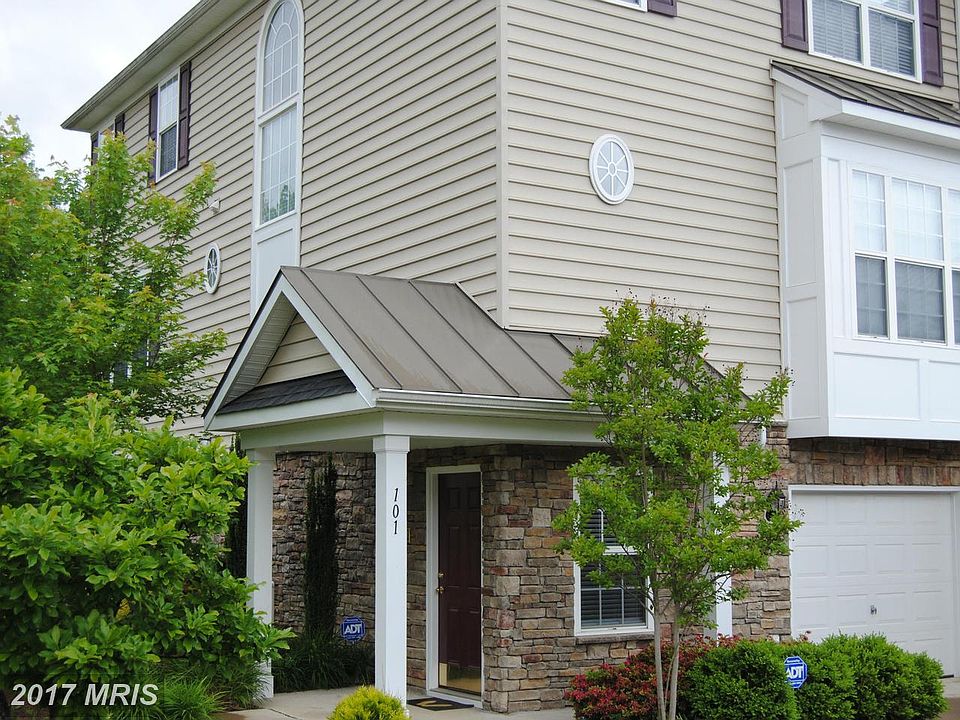 1st image of 101 Regatta Ln