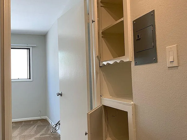 702 Manhattan Beach Blvd #J — Photo 10