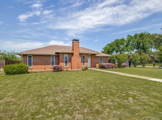 900 Hillside Ln, Flower Mound, TX 75028