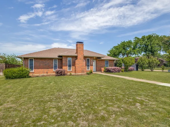 900 Hillside Ln, Flower Mound, TX 75028