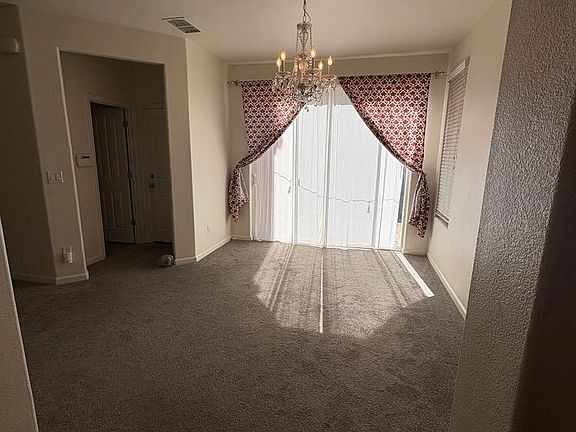 5th image of 809 Sinter Ln