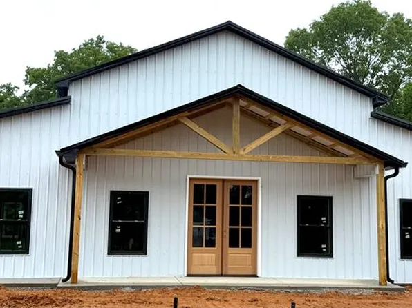 5572 Antioch Rd, Hopkinsville, KY 42240
