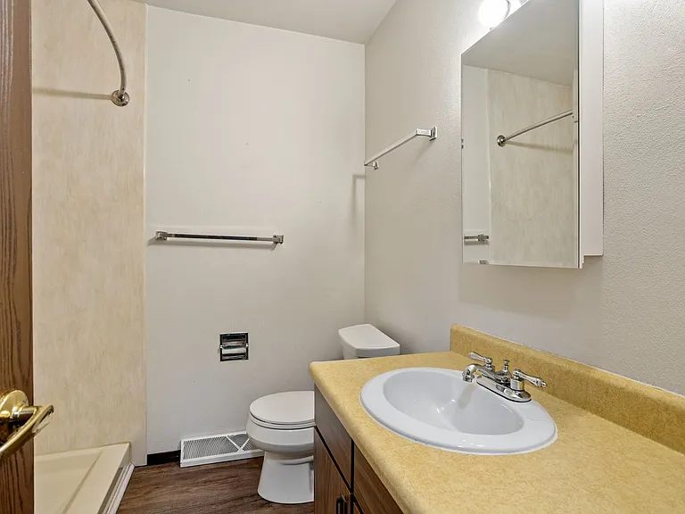 1352 W Hiawatha Dr — Photo 7