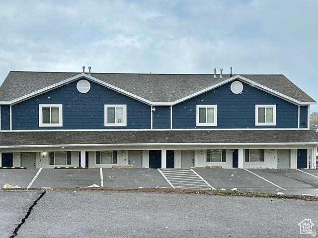 1st image of 888 N Newberg Dr #1