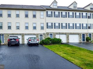 2770 Woodmont Dr, York, PA