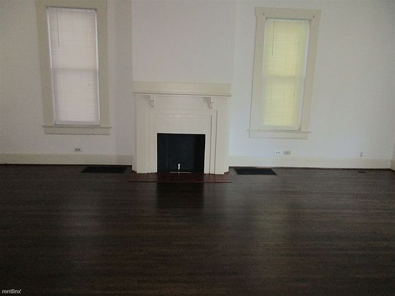 5th image of 189 W Como Ave