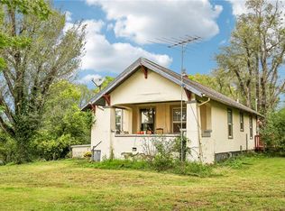 17237 286th Rd, Atchison, KS 66002