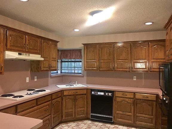 2nd image of 1413 David Dr