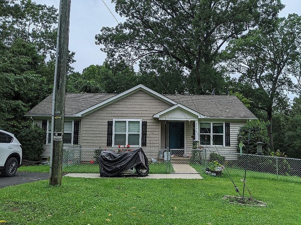 1st image of 3024 Idlewild Blvd NE