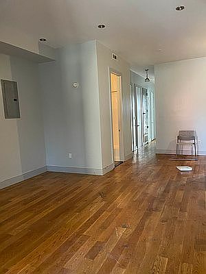4th image of 192 Throop Ave APT 3