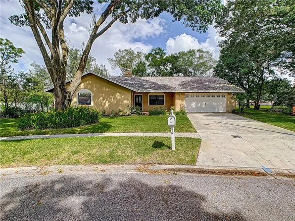 2018 Sycamore Ln, Plant City, FL 33563