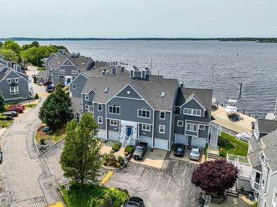 700 Shore Dr Unit 412, Fall River, MA, 02721
