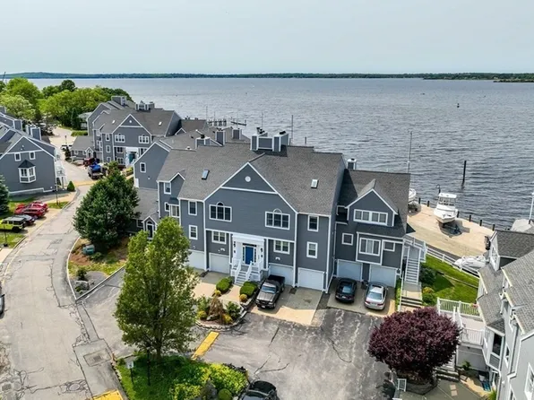 700 Shore Dr Unit 412, Fall River, MA 02721