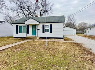 804 SW 5th St, Aledo, IL 61231