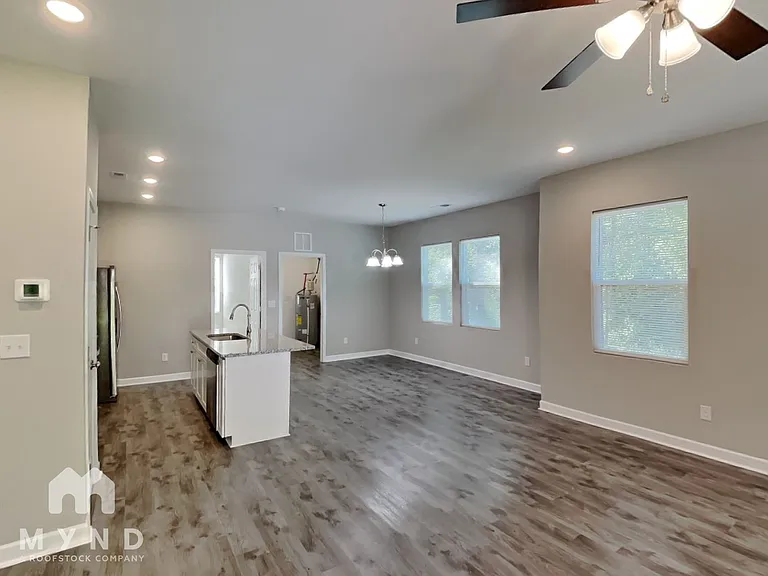 444 Deaton St — Photo 7