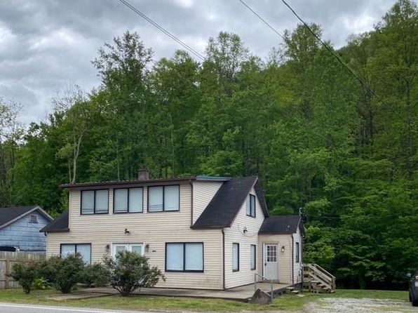 17300 E Big Creek Rd, Sidney, KY 41564