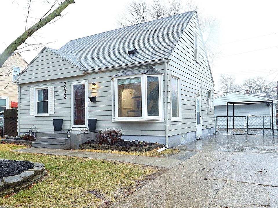 1st image of 2028 Barrett Ave