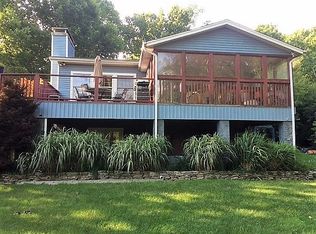 6 Edgewater Dr, Terrace Park, OH 45174