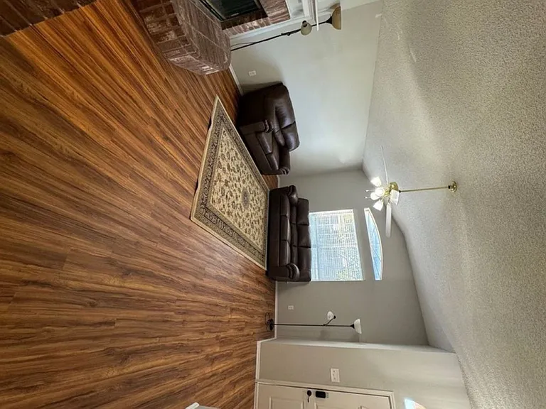 209 Colt Ln — Photo 17