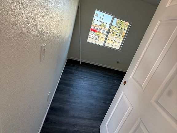 5th image of 588 Saint George Dr #A