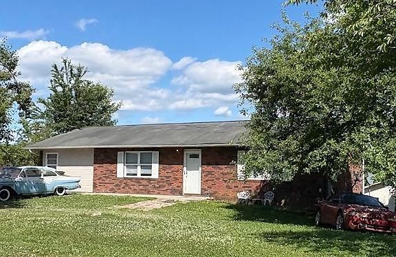 4th image of 1103 Rolling Meadows Dr