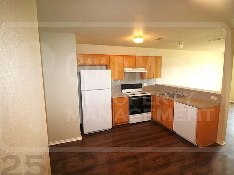 4509 Deek Dr — Photo 3
