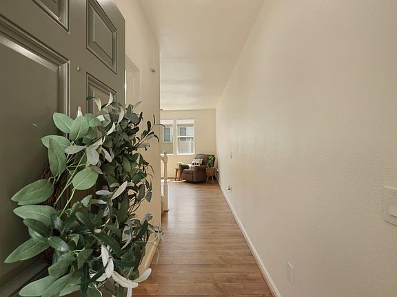 5th image of 157 Bridle Point Cir