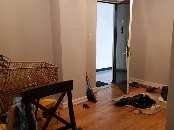 2nd image of 405 E 16th St APT 1L
