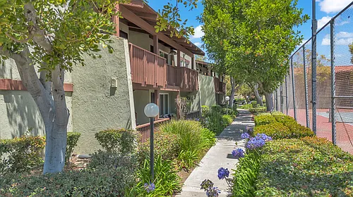 1040 W Macarthur Blvd #48 Photo 1