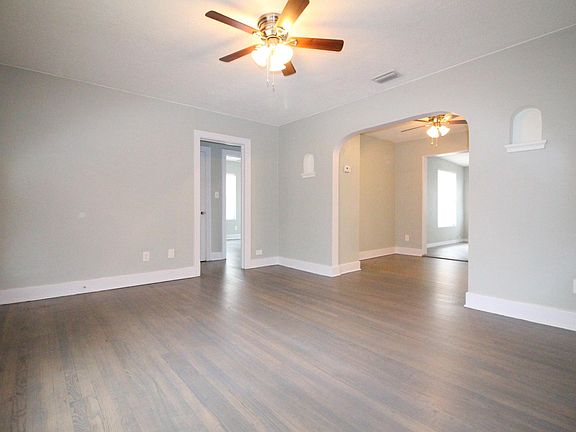 3rd image of 3611 Dartmouth Ave N