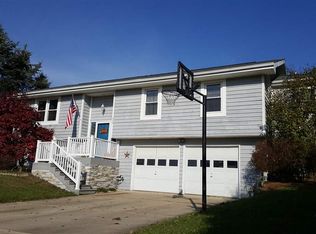 608 Lake John Cir, Winona Lake, IN