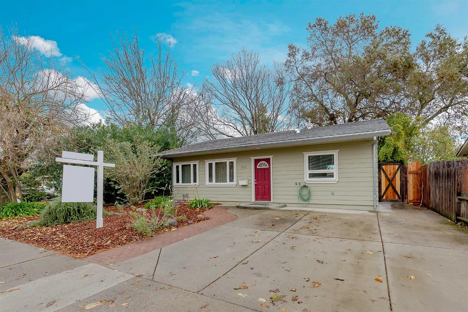 419 McKinley Way photo 1