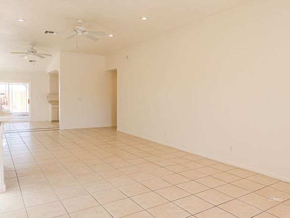 5th image of 208 Barbara Ave