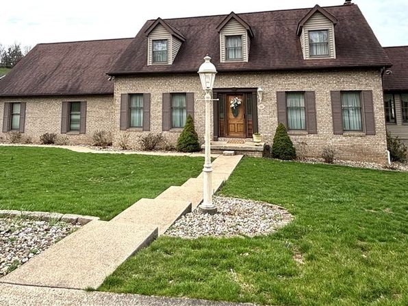 100 Pinecrest Dr, Saint Clairsville, OH 43950