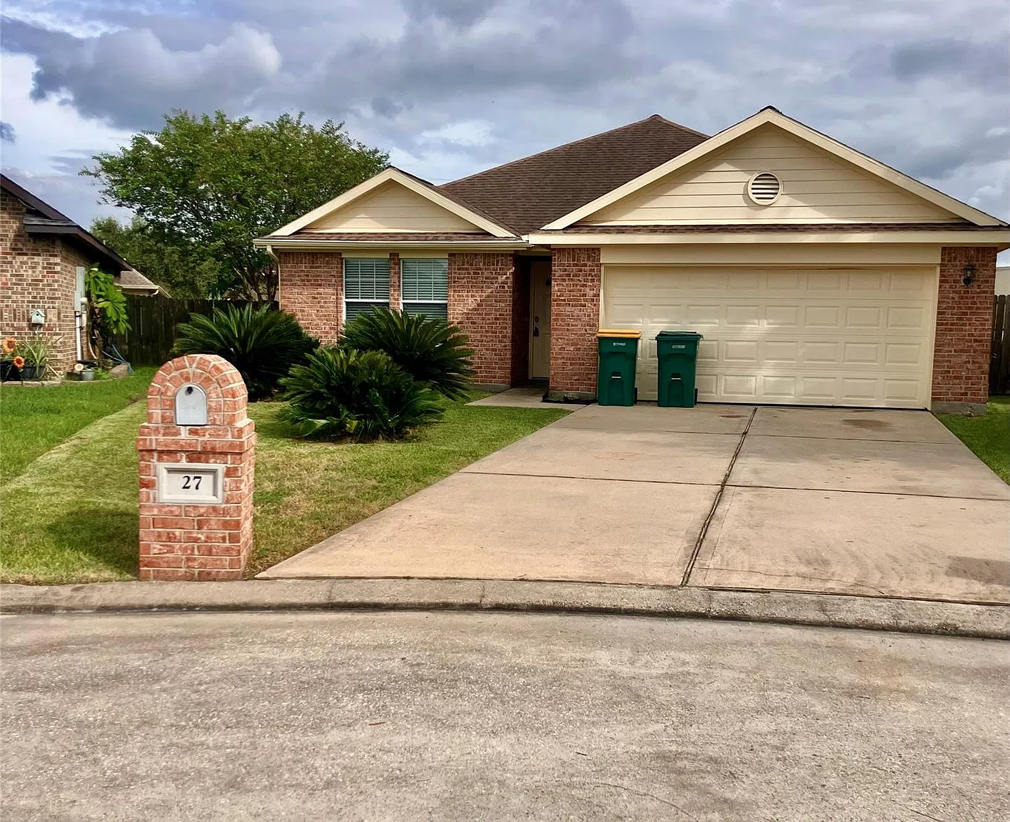 3 bed, 2.0 bath, 1963 sqft, $1,875 — Photo 1