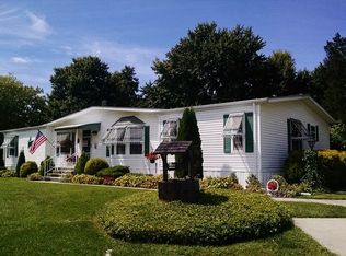 1 Copperfield Dr, Cream Ridge, NJ 08514