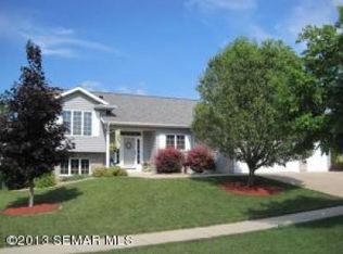 4419 Manor Park Dr NW, Rochester, MN 55901