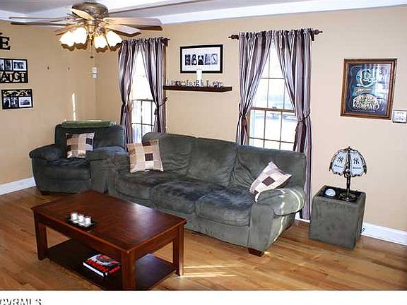2nd image of 5712 Yellowleaf Dr