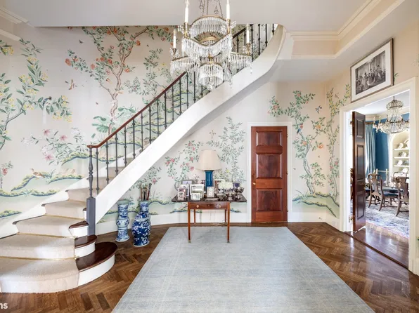 775 Park Avenue image 8 of 20