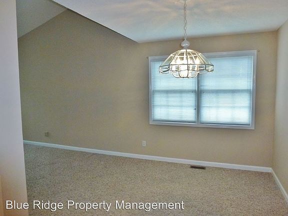 4th image of 3529 Thornton Dr