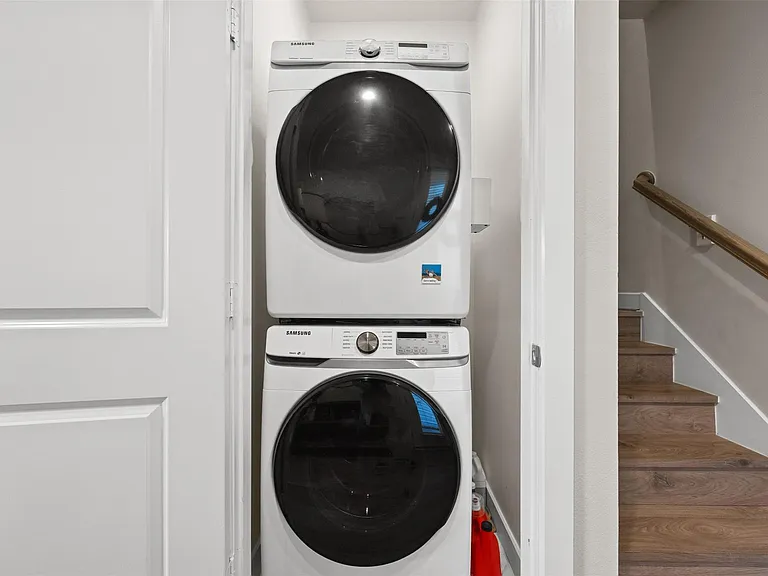 2323 Warhol Way — Photo 26