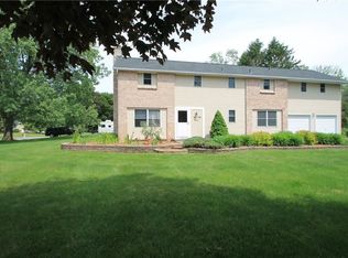 648 Apple Grove Cir, Webster, NY 14580
