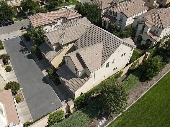 2nd image of 490 Wapello Cir