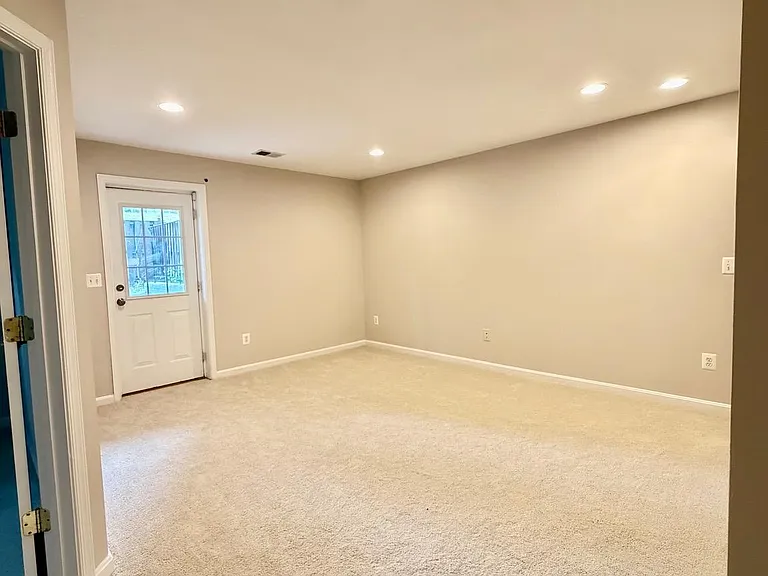 15519 Exmore Ct — Photo 24