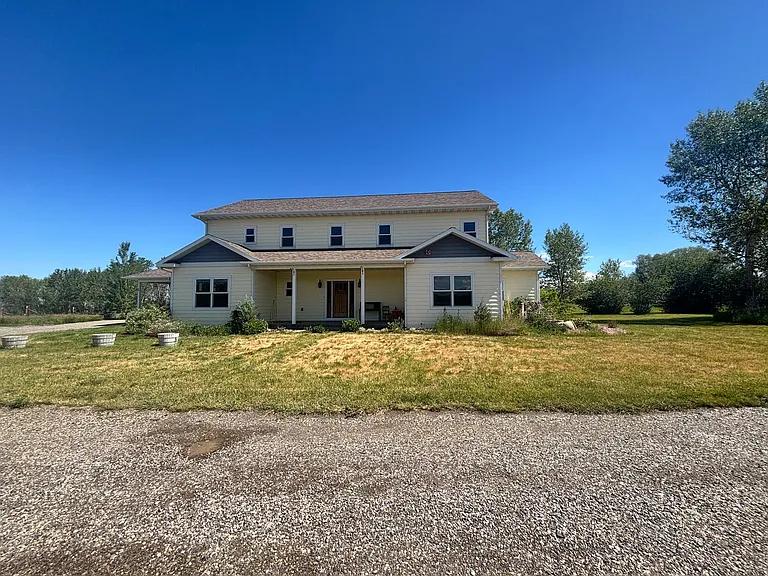 135 Emrie Ln — Photo 2