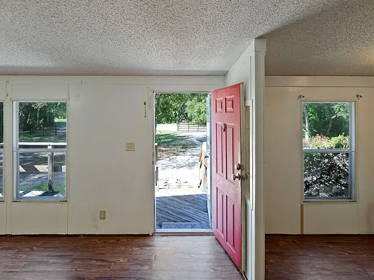 7463 Lilly Ct — Photo 9