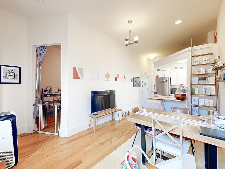 143 W 74th St #3B — Photo 5